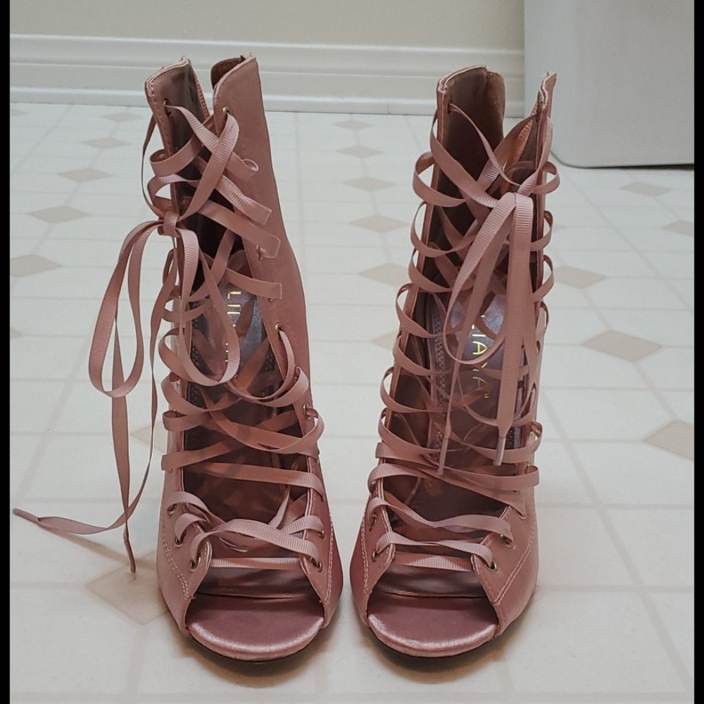 Lace up boots